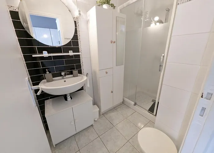 T2 Cosy, 40m², 4 Pers, Proche Plage, 2 Terrasses, Equipe, Calme Et Commerces A Proximite - Fr-1-797-53 Villa *