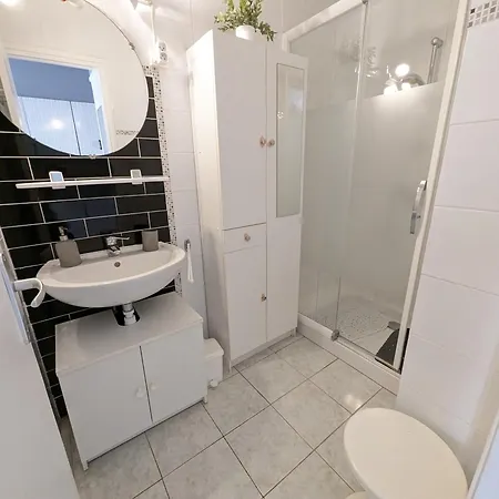 T2 Cosy, 40m², 4 Pers, Proche Plage, 2 Terrasses, Equipe, Calme Et Commerces A Proximite - Fr-1-797-53 Villa *